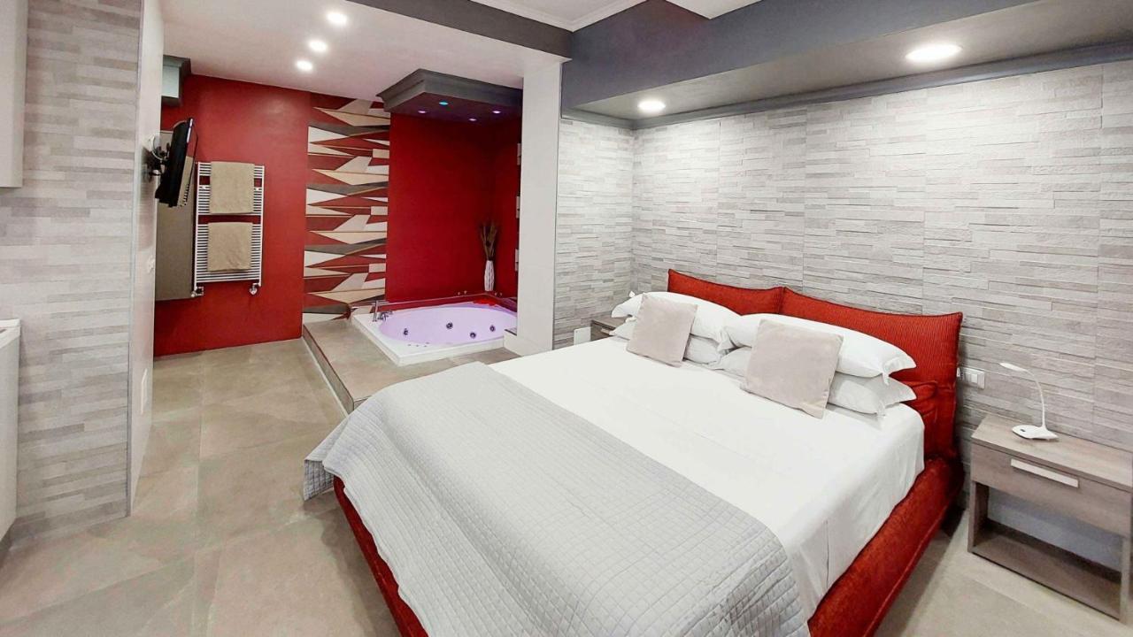 Sweet Home & Wellness Luxury Apartment Nettuno Exteriör bild