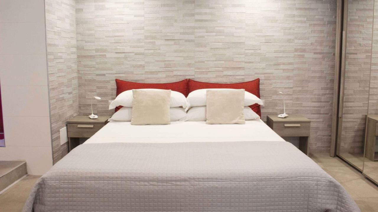 Sweet Home & Wellness Luxury Apartment Nettuno Exteriör bild
