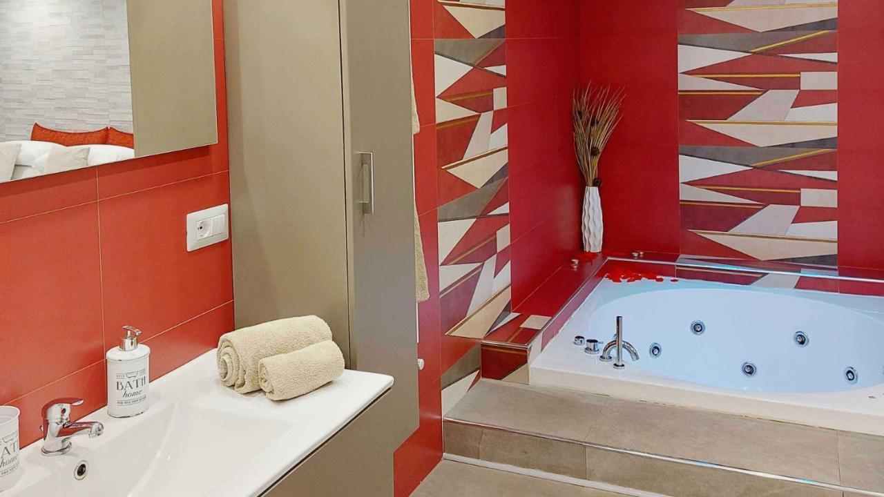Sweet Home & Wellness Luxury Apartment Nettuno Exteriör bild