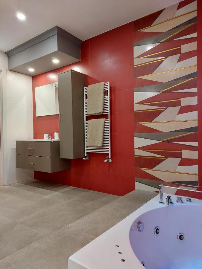 Sweet Home & Wellness Luxury Apartment Nettuno Exteriör bild