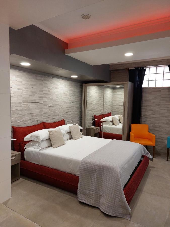 Sweet Home & Wellness Luxury Apartment Nettuno Exteriör bild