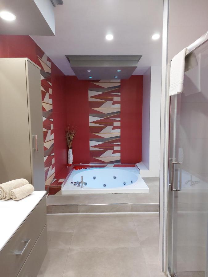 Sweet Home & Wellness Luxury Apartment Nettuno Exteriör bild