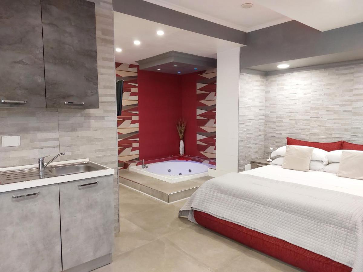 Sweet Home & Wellness Luxury Apartment Nettuno Exteriör bild